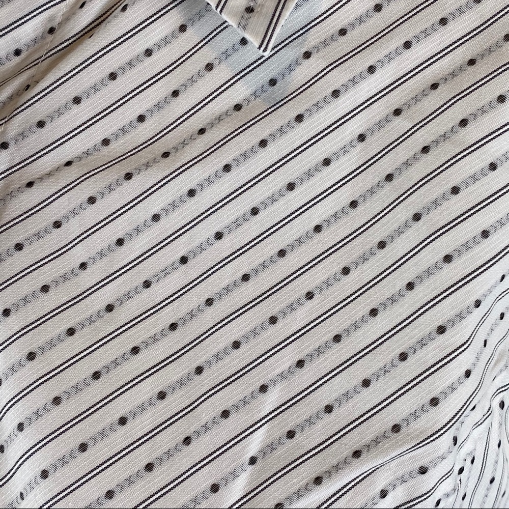 Apostrophe 3/4 sleeve button down blouse size L - Picture 2 of 5